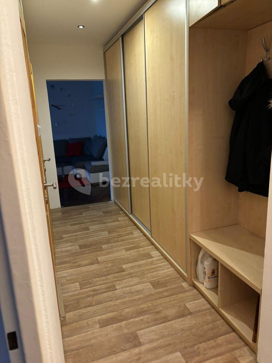 Prenájom bytu 3-izbový 68 m², Nádražní, Šternberk, Olomoucký kraj