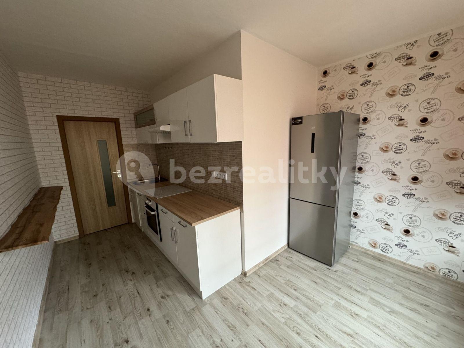 Prenájom bytu 2-izbový 63 m², Karla Čapka, Krupka, Ústecký kraj