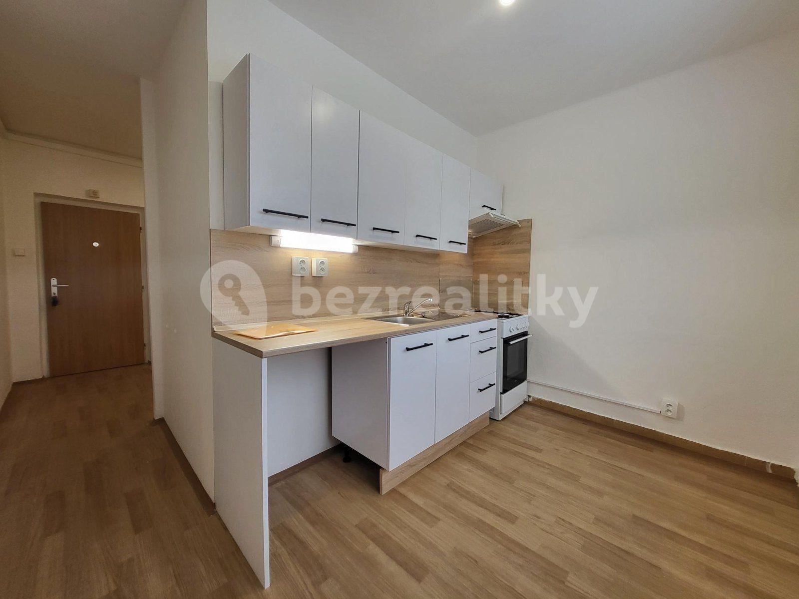 Prenájom bytu 2-izbový 52 m², Školská, Karviná, Moravskoslezský kraj