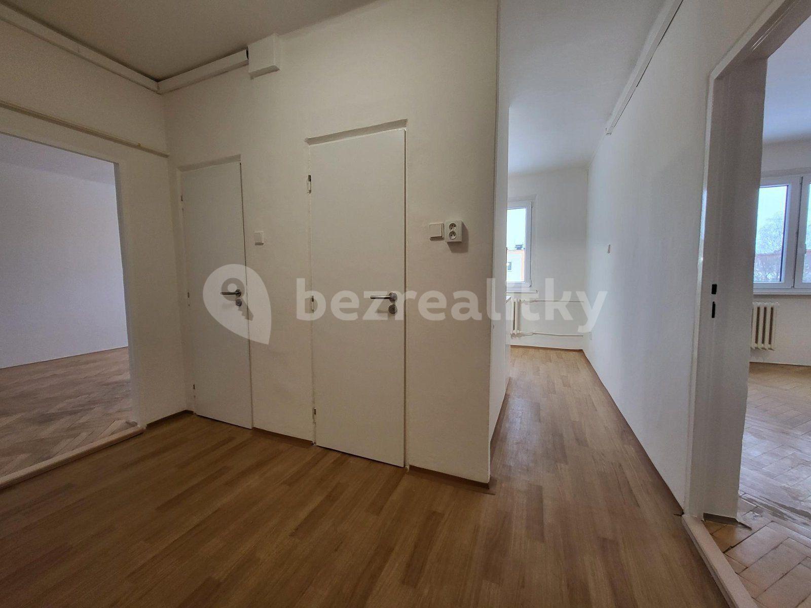 Prenájom bytu 2-izbový 52 m², Školská, Karviná, Moravskoslezský kraj