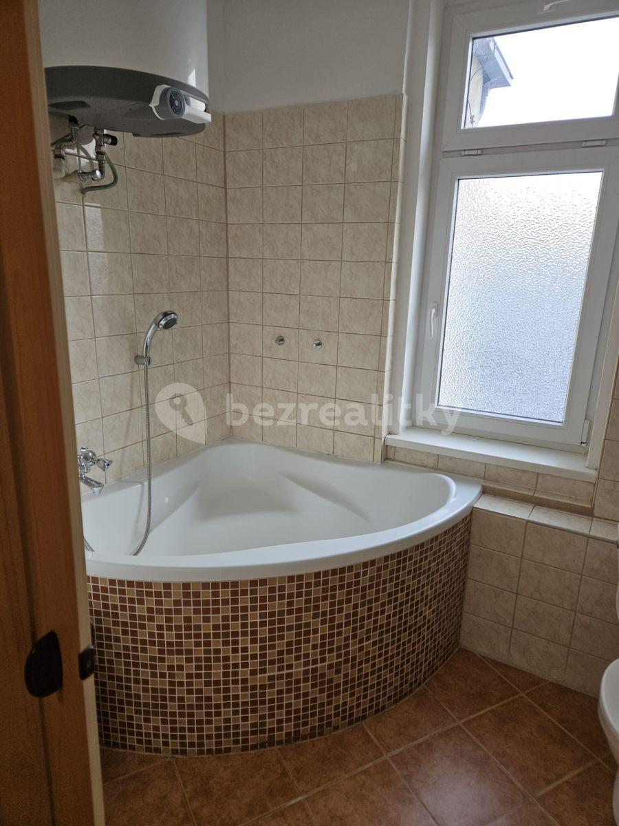 Prenájom bytu 1-izbový 32 m², Sokolovská, Praha, Praha