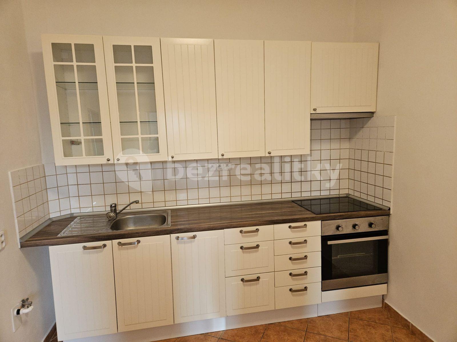 Prenájom bytu 1-izbový 32 m², Sokolovská, Praha, Praha