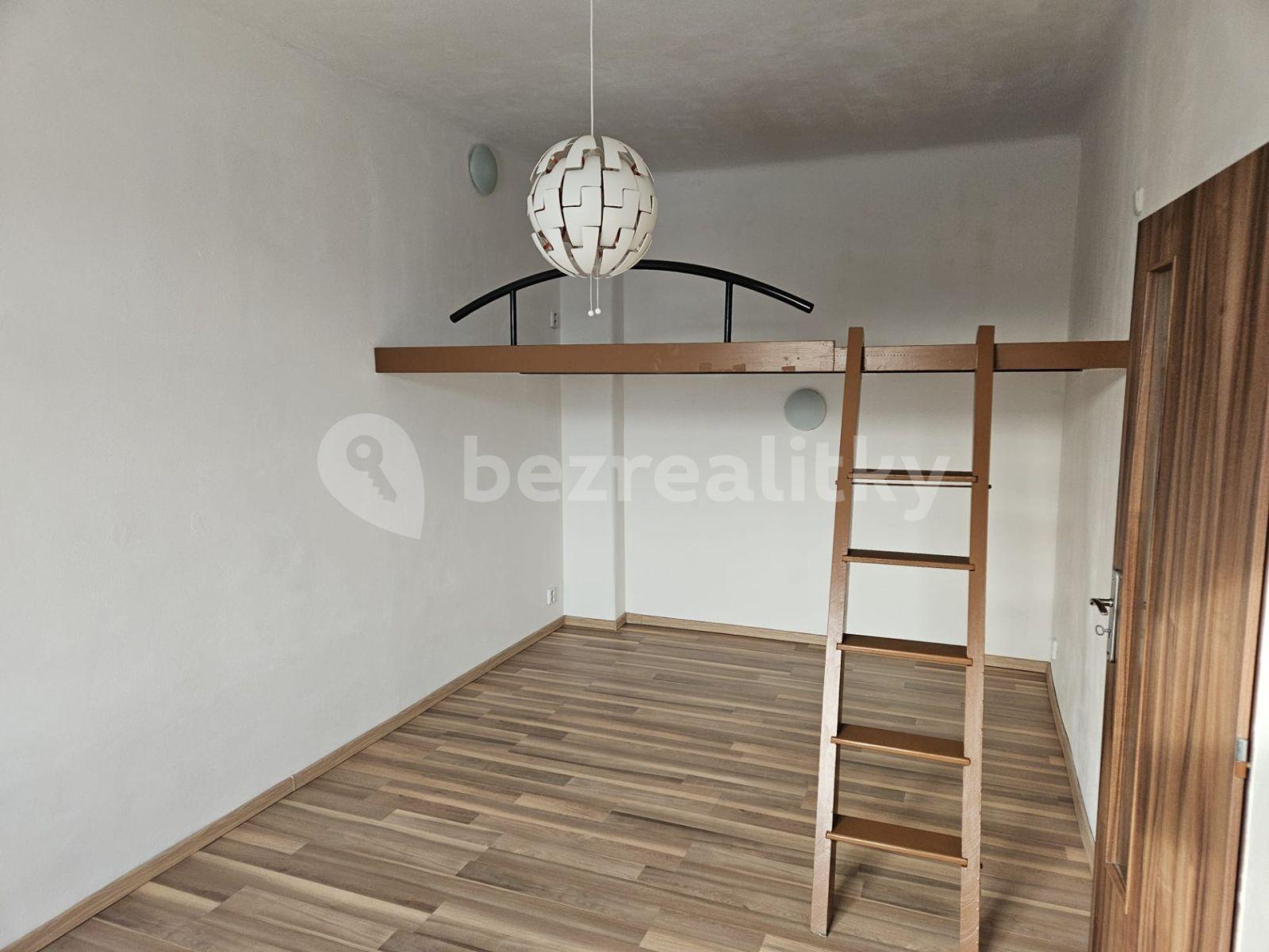 Prenájom bytu 1-izbový 32 m², Sokolovská, Praha, Praha