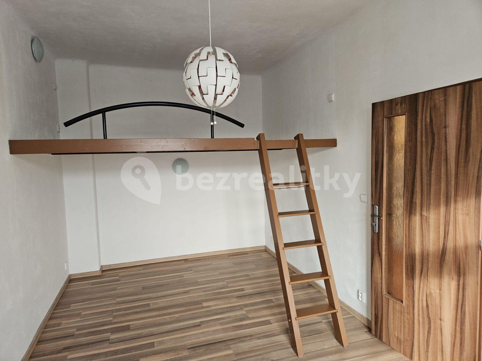 Prenájom bytu 1-izbový 32 m², Sokolovská, Praha, Praha