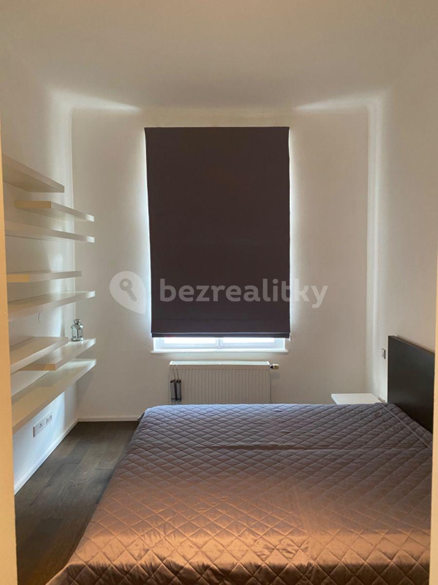 Prenájom bytu 3-izbový 70 m², Korunní, Praha, Praha