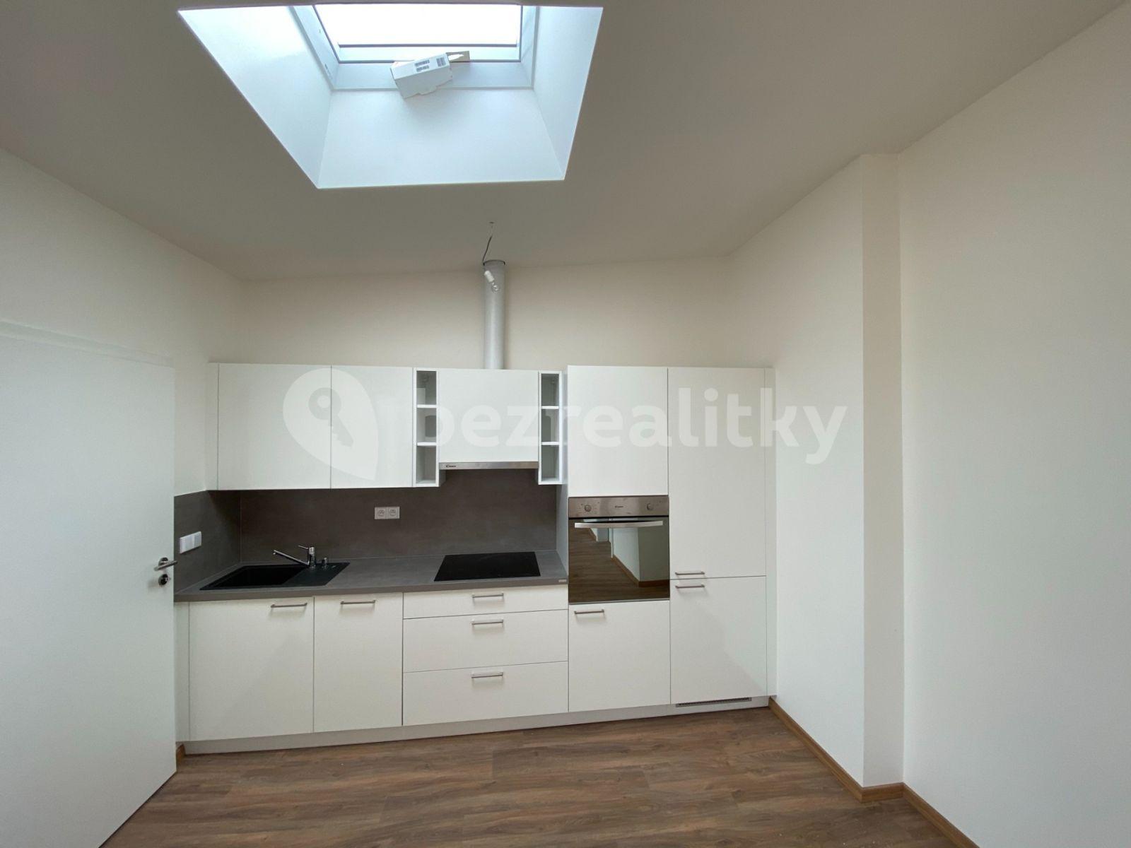 Prenájom bytu 2-izbový 57 m², Šaldova, Praha, Praha