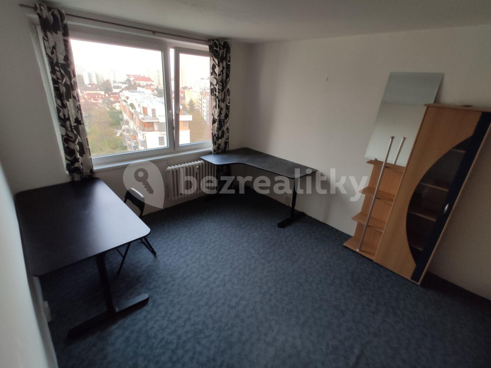 Prenájom bytu 3-izbový 85 m², Pod Lipami, Praha, Praha