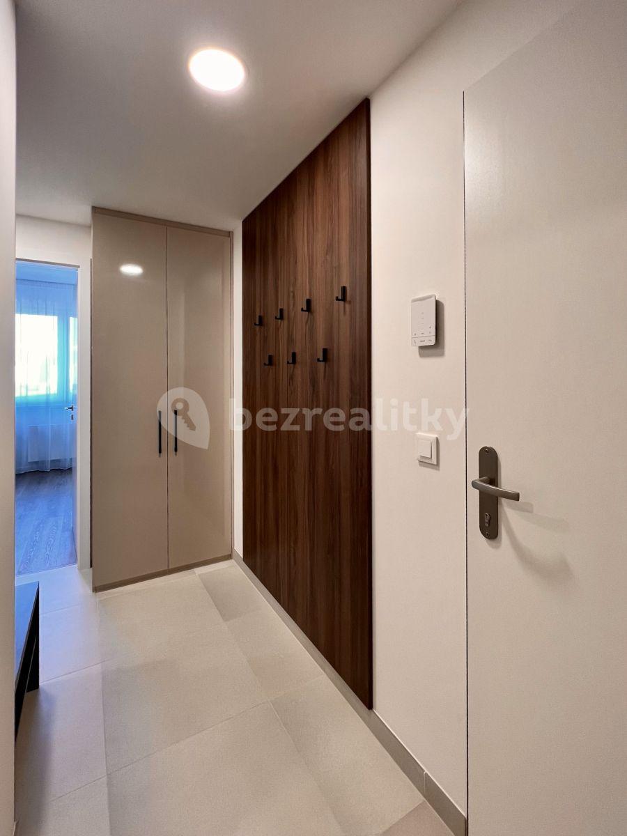 Prenájom bytu 3-izbový 64 m², U Plynárny, Praha, Praha