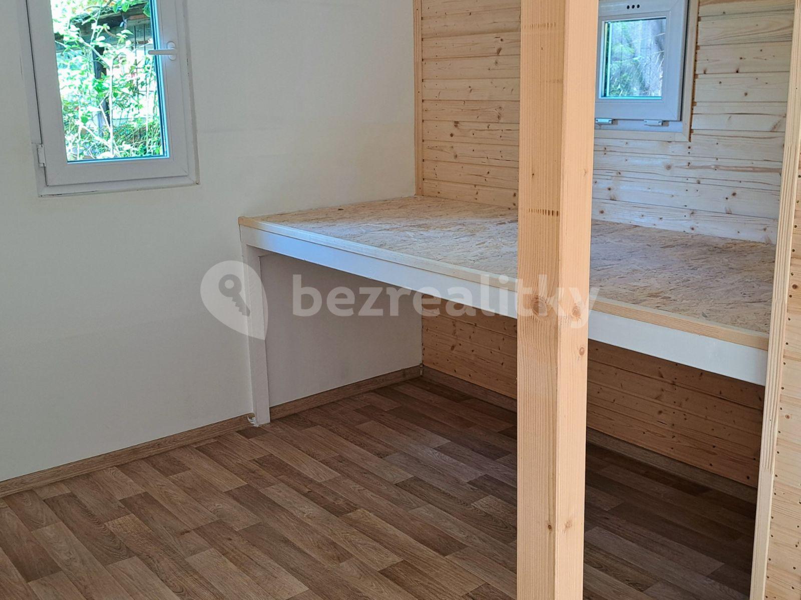 Predaj rekreačného objektu 15 m², pozemek 420 m², K Pazderkám, Praha, Praha