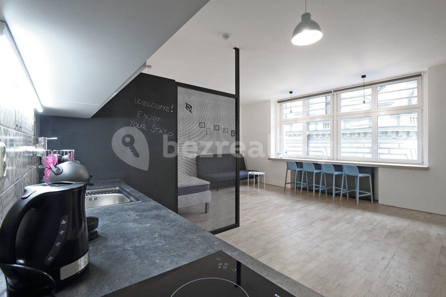 Prenájom bytu 1-izbový 45 m², Sokolská, Liberec, Liberecký kraj