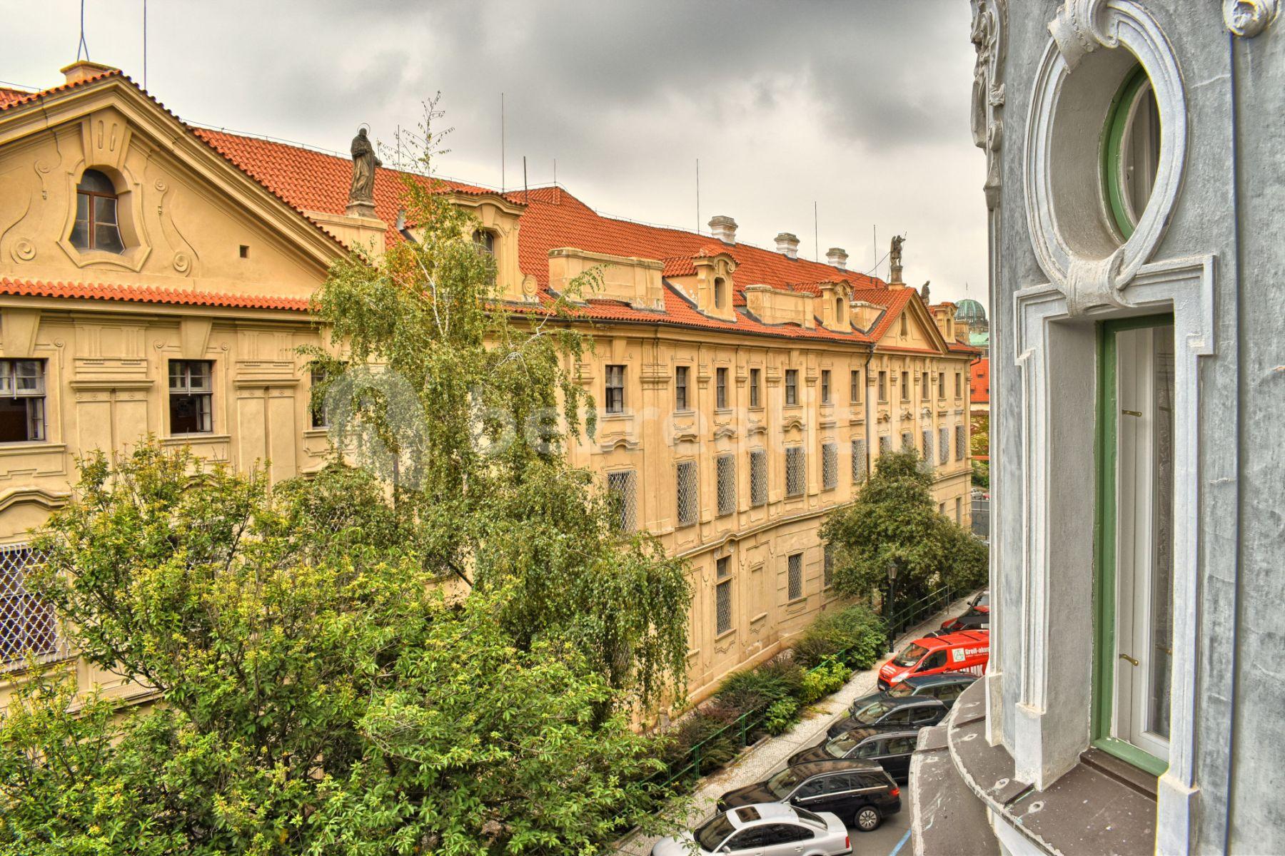 Prenájom bytu 3-izbový 100 m², U Milosrdných, Praha, Praha