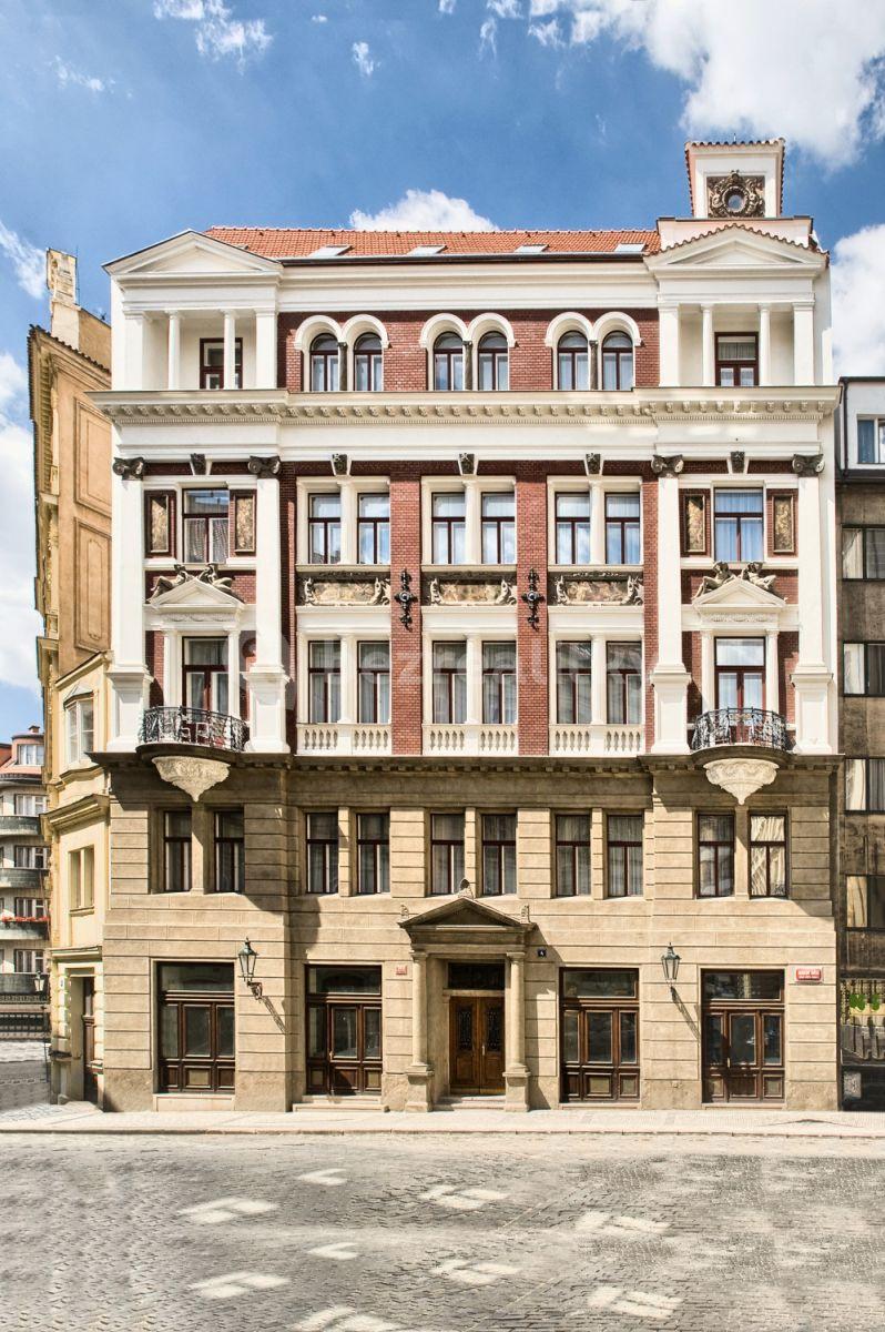 Prenájom bytu 2-izbový 72 m², Karoliny Světlé, Praha, Praha