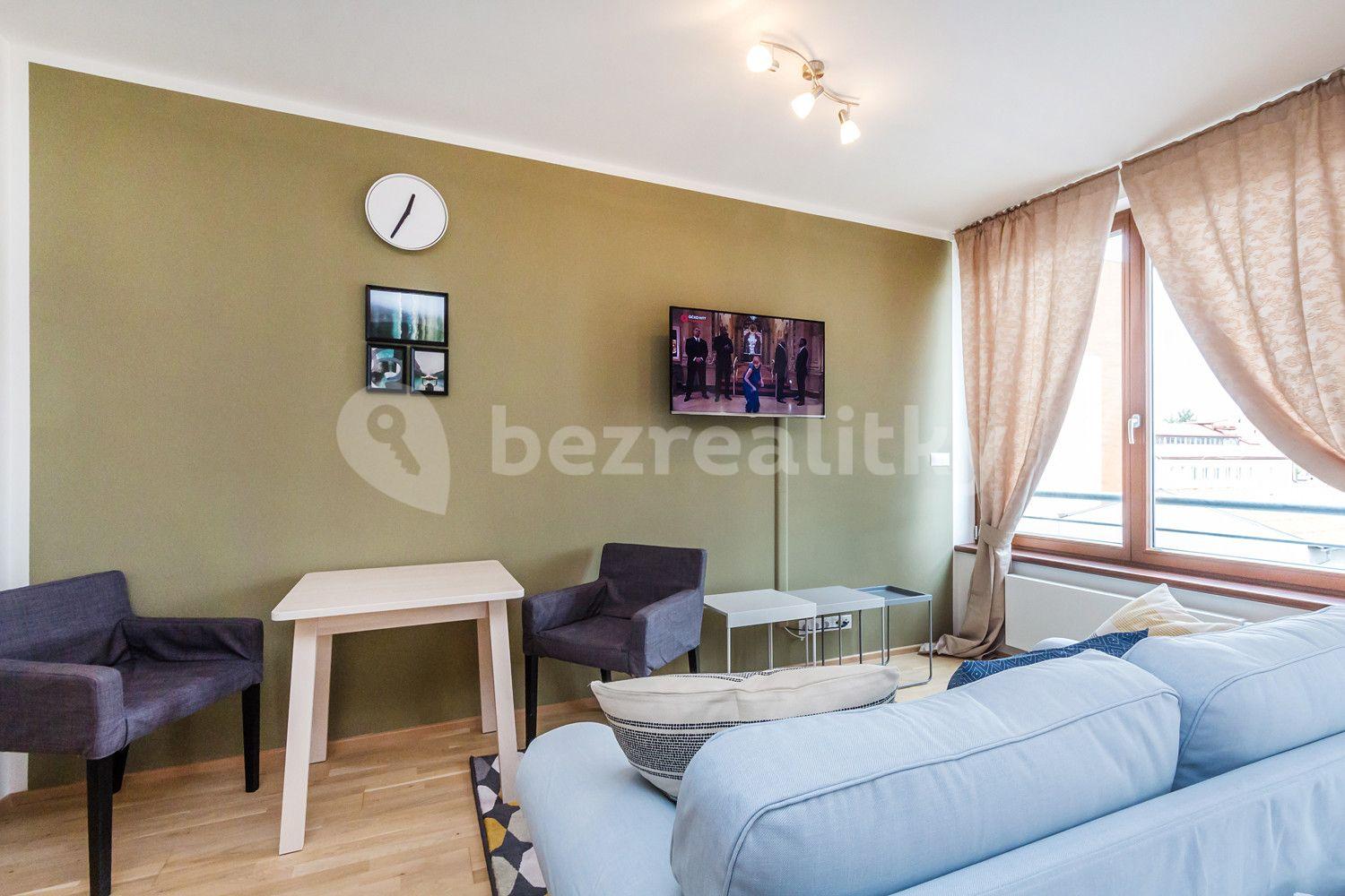 Prenájom bytu 1-izbový 30 m², V Háji, Praha, Praha