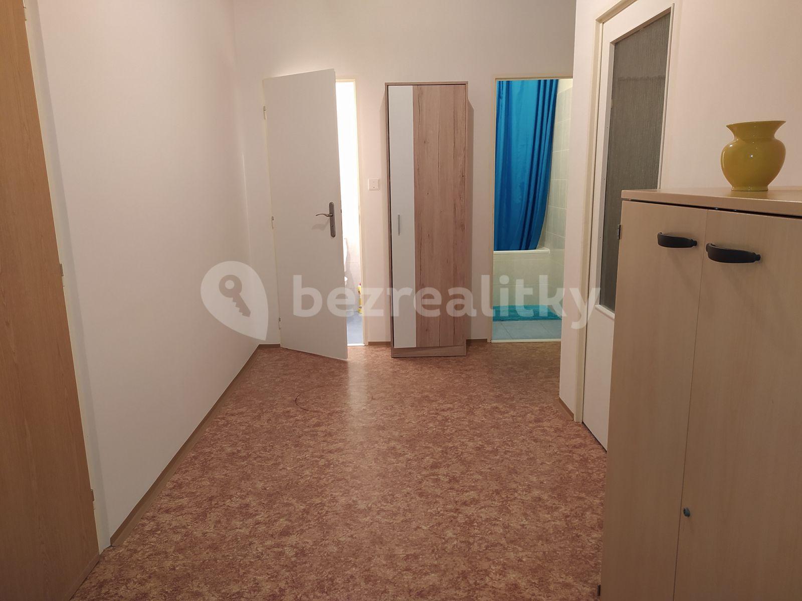 Prenájom bytu 1-izbový 80 m², Voskovcova, Praha, Praha