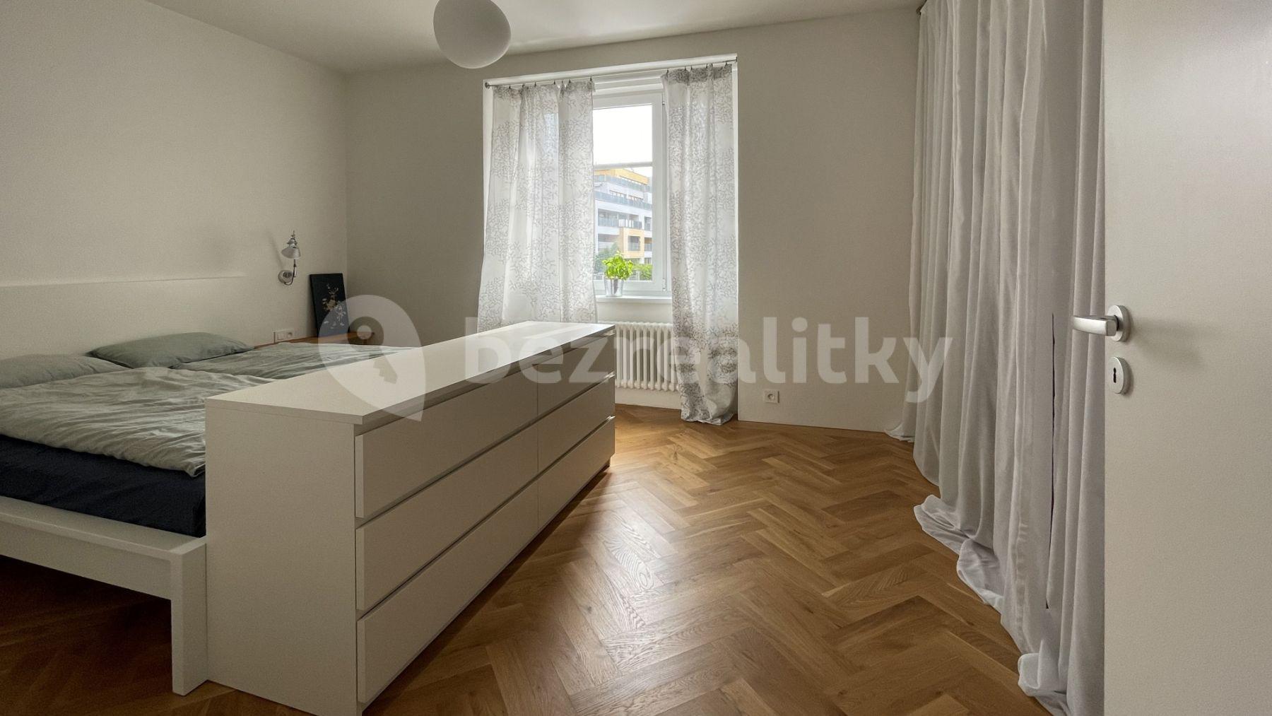 Prenájom bytu 2-izbový 45 m², Pod dvorem, Praha, Praha