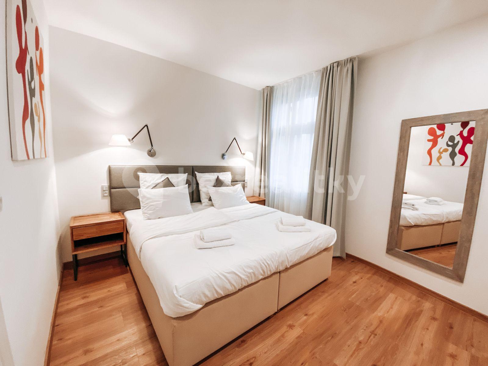 Prenájom bytu 1-izbový 46 m², Masná, Praha, Praha