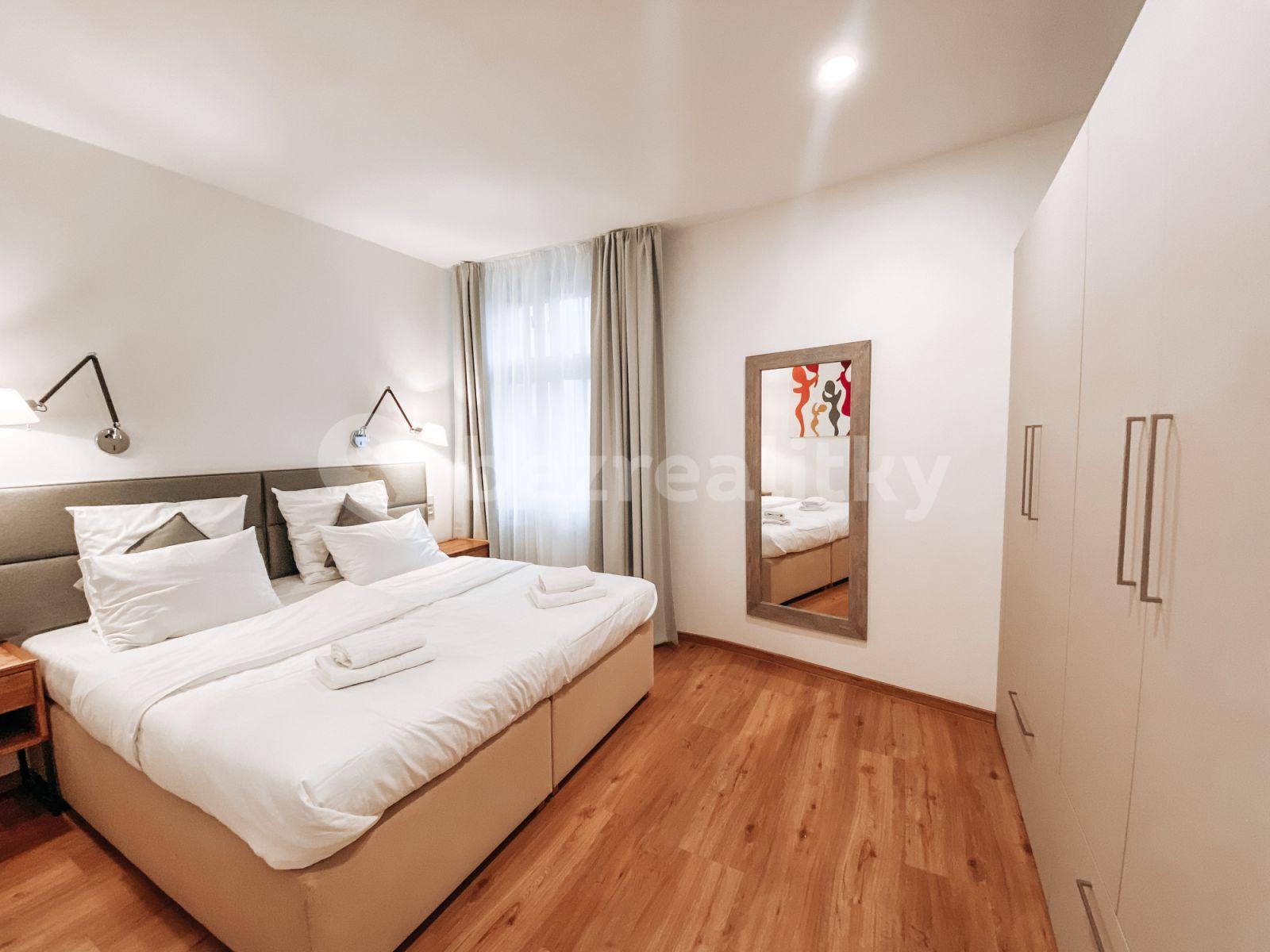 Prenájom bytu 1-izbový 46 m², Masná, Praha, Praha