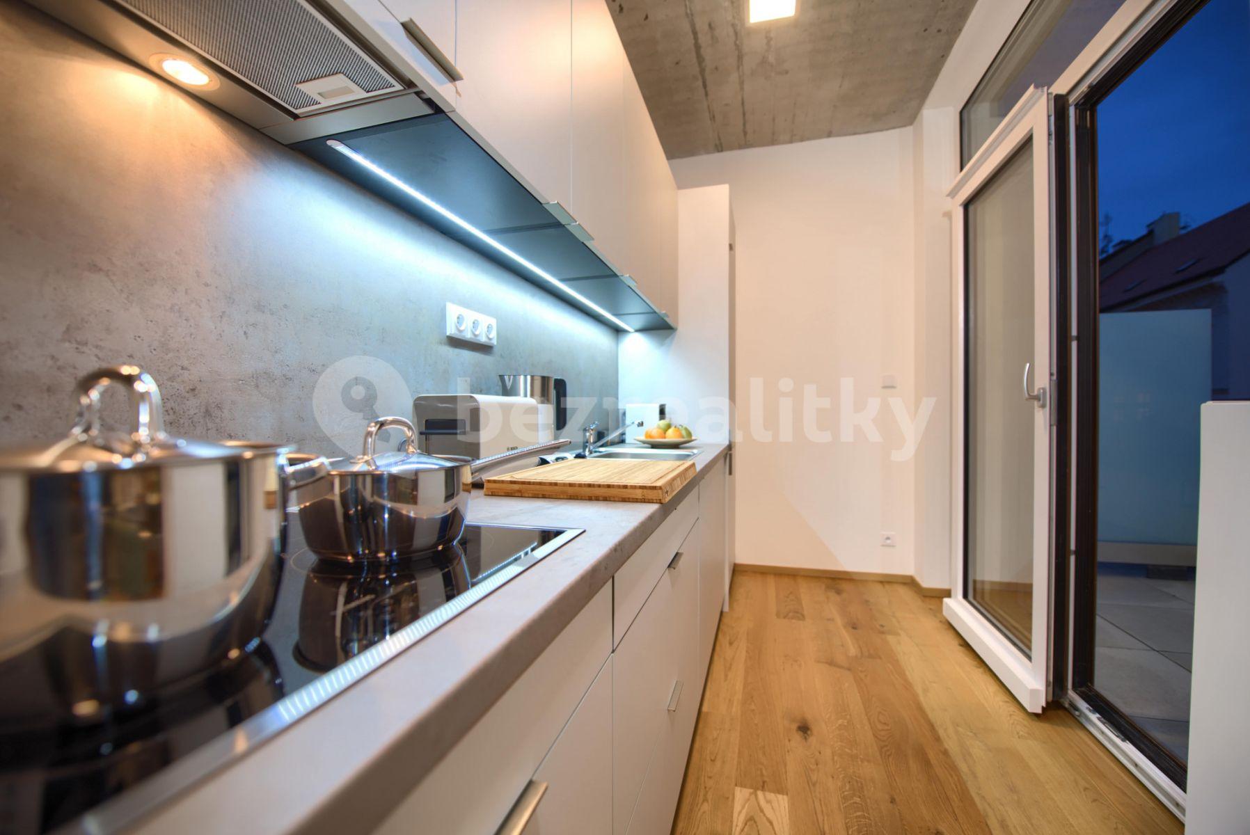 Prenájom bytu 2-izbový 50 m², Soukenická, Praha, Praha