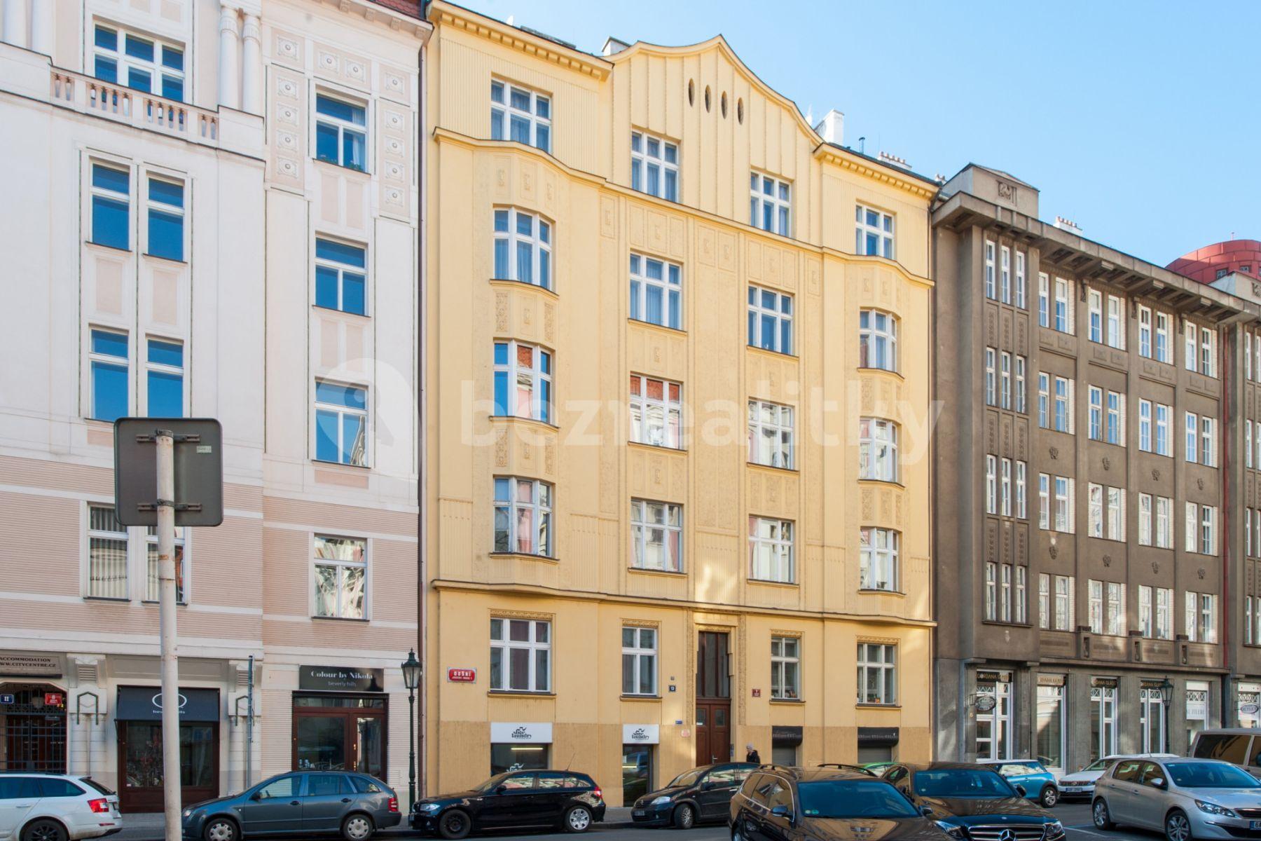 Prenájom bytu 3-izbový 97 m², Dušní, Praha, Praha