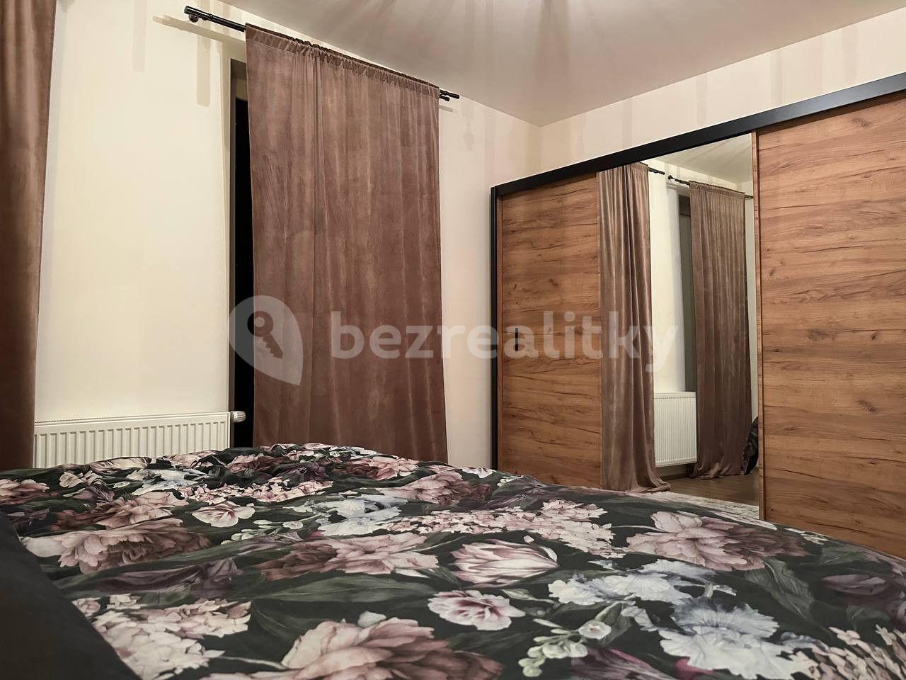 Prenájom bytu 2-izbový 80 m², Zapova, Praha, Praha