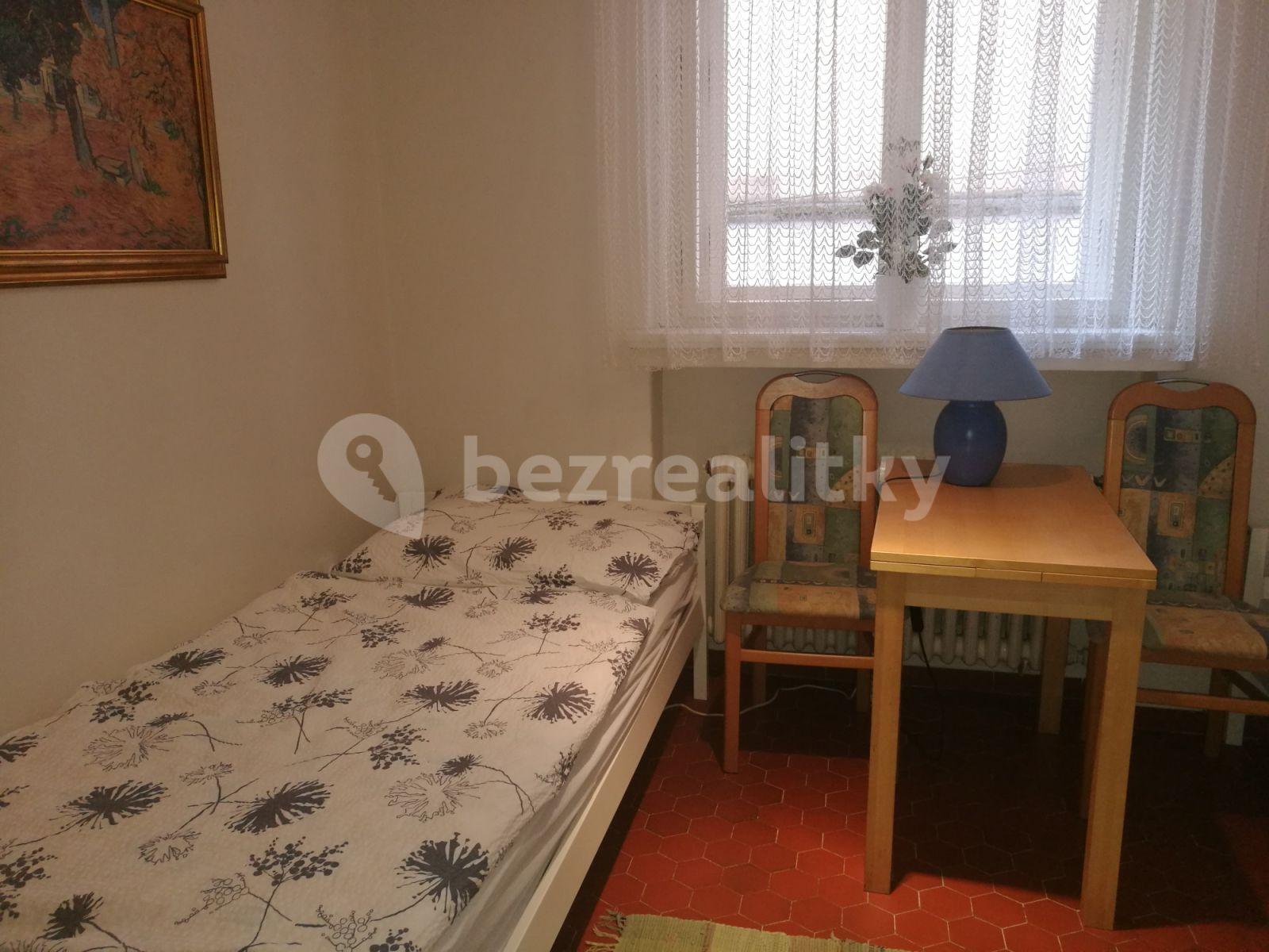 Prenájom bytu 2-izbový 52 m², Husinecká, Praha, Praha