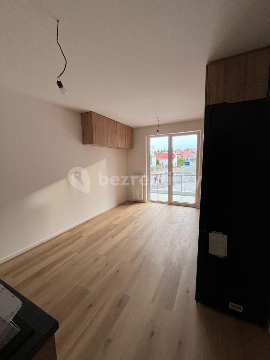 Prenájom bytu 1-izbový 32 m², Milánská, Praha, Praha