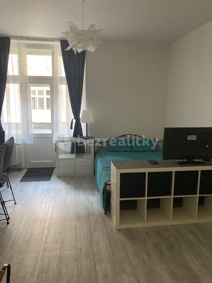 Prenájom bytu 2-izbový 56 m², Slovinská, Praha, Praha