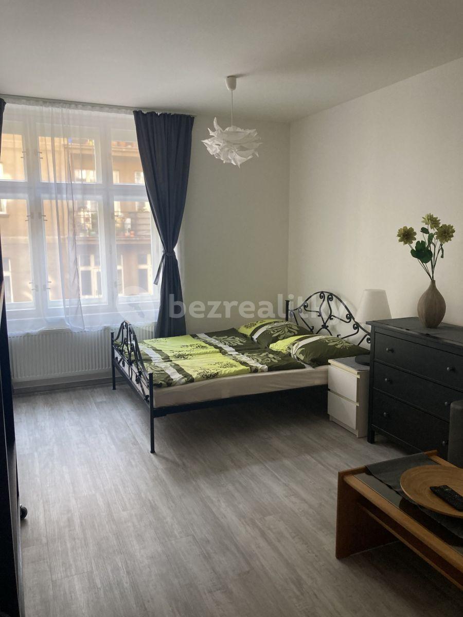 Prenájom bytu 2-izbový 56 m², Slovinská, Praha, Praha