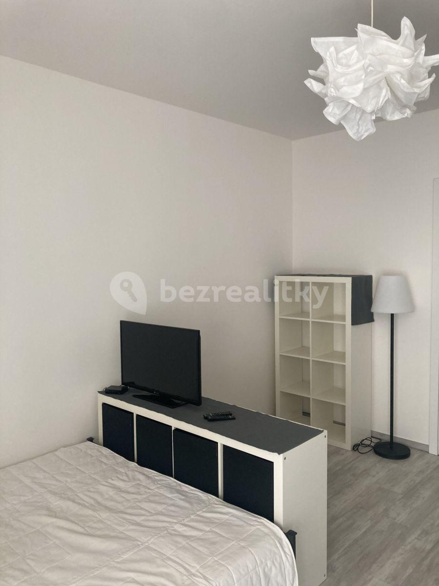 Prenájom bytu 2-izbový 56 m², Slovinská, Praha, Praha