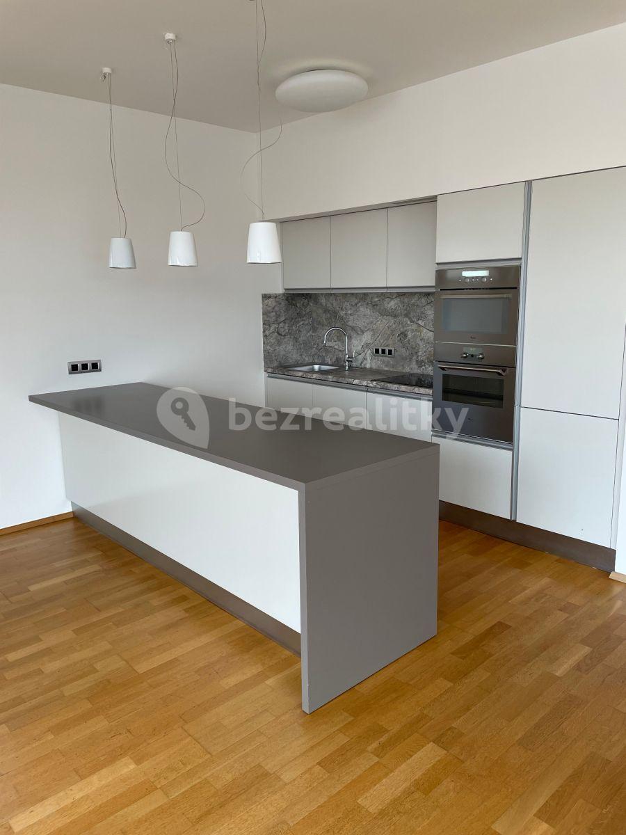 Prenájom bytu 5-izbový 140 m², Varhulíkové, Praha, Praha