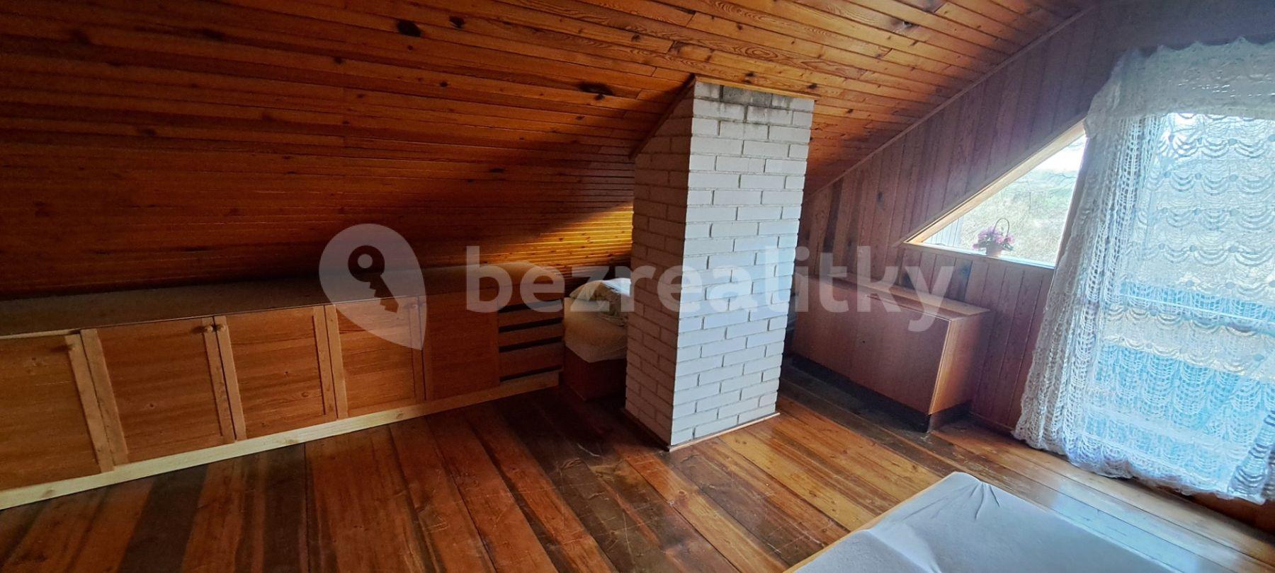 Predaj rekreačného objektu 30 m², pozemek 431 m², Rabyně, Středočeský kraj