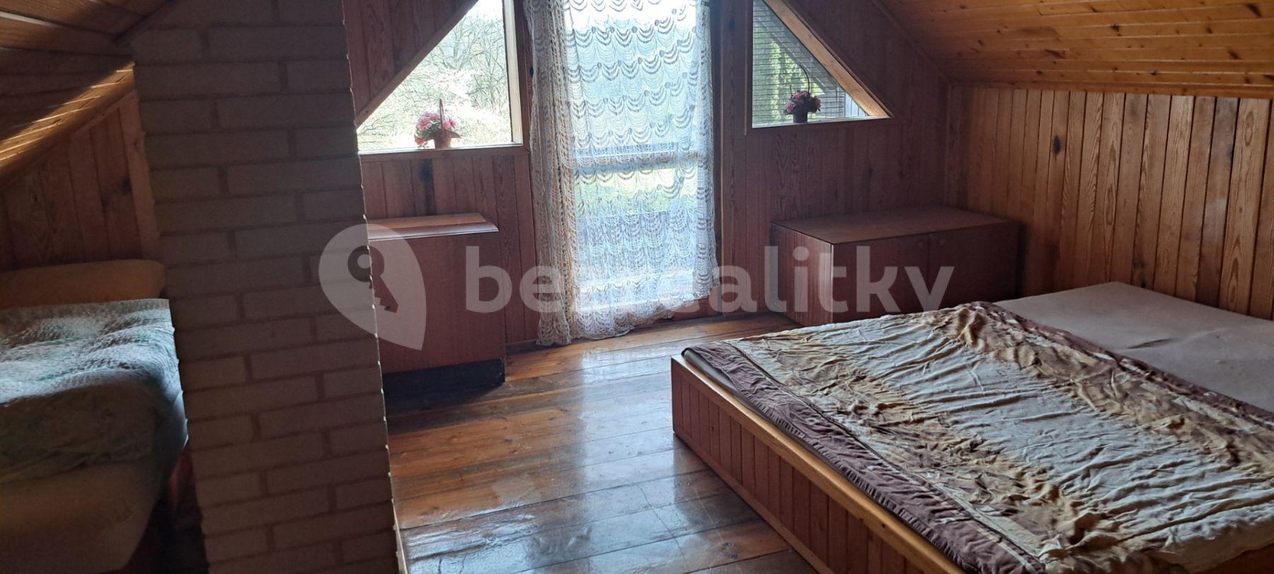 Predaj rekreačného objektu 30 m², pozemek 431 m², Rabyně, Středočeský kraj