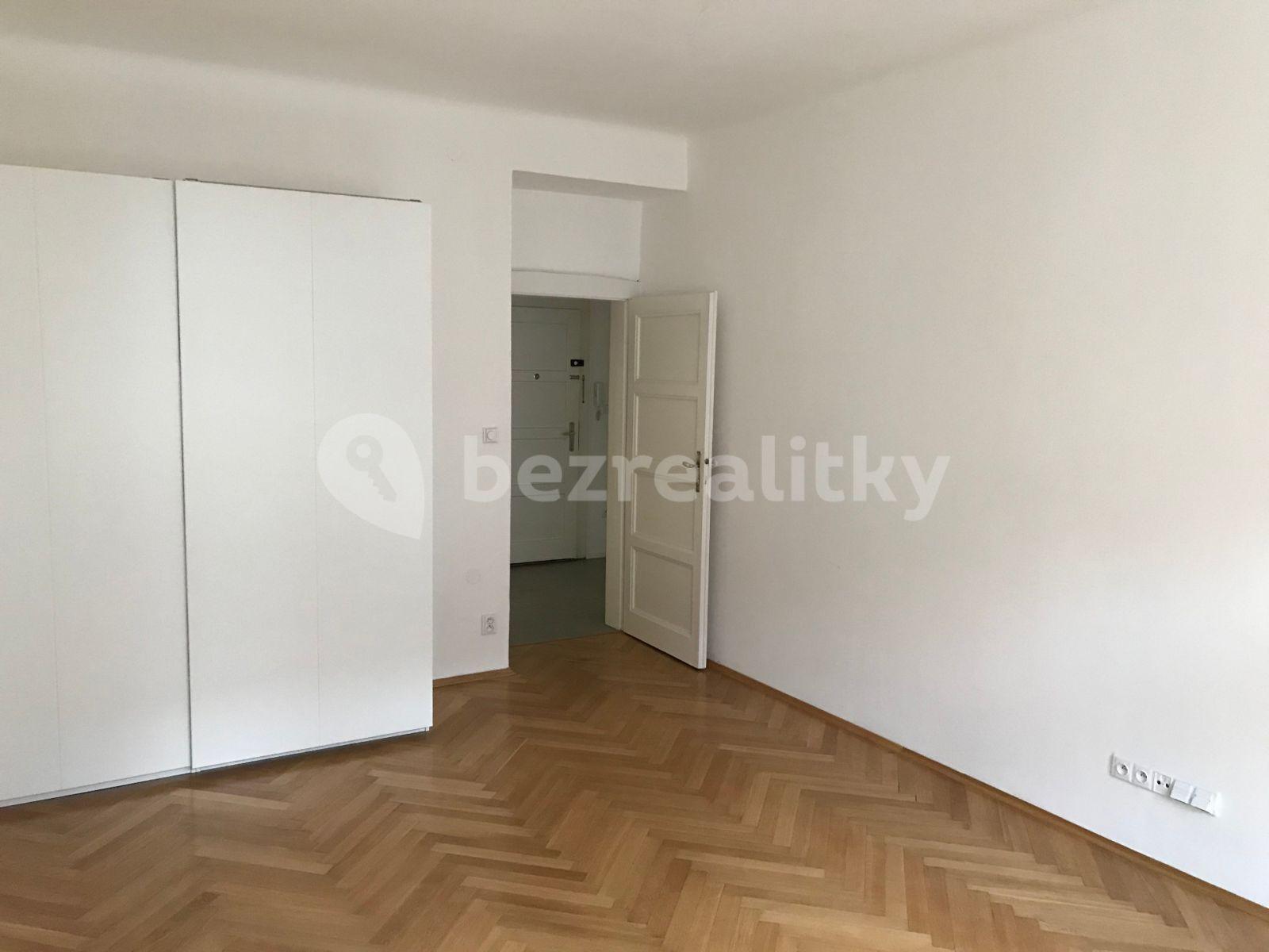 Prenájom bytu 1-izbový 47 m², Podskalská, Praha, Praha