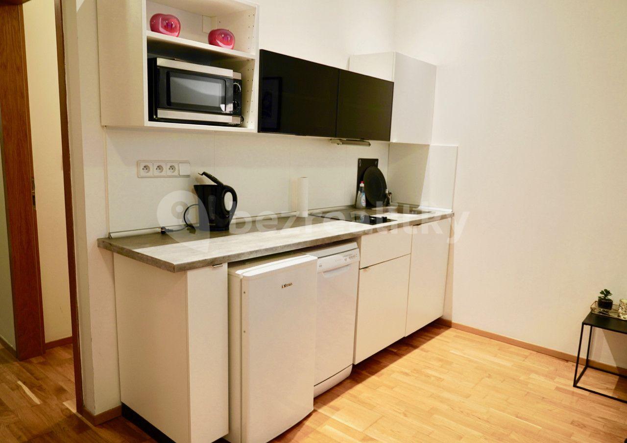 Prenájom bytu 1-izbový 29 m², Korunní, Praha, Praha