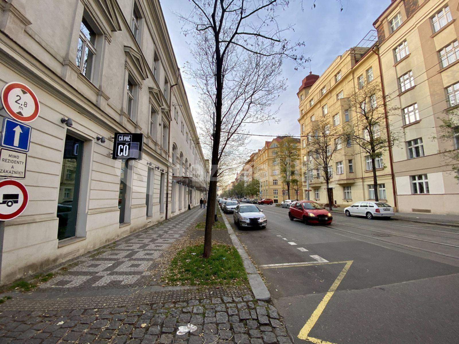 Prenájom bytu 1-izbový 29 m², Korunní, Praha, Praha