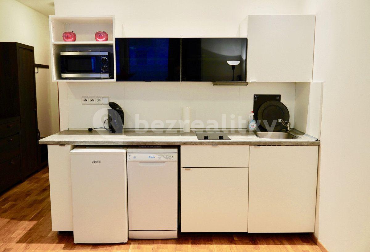 Prenájom bytu 1-izbový 29 m², Korunní, Praha, Praha