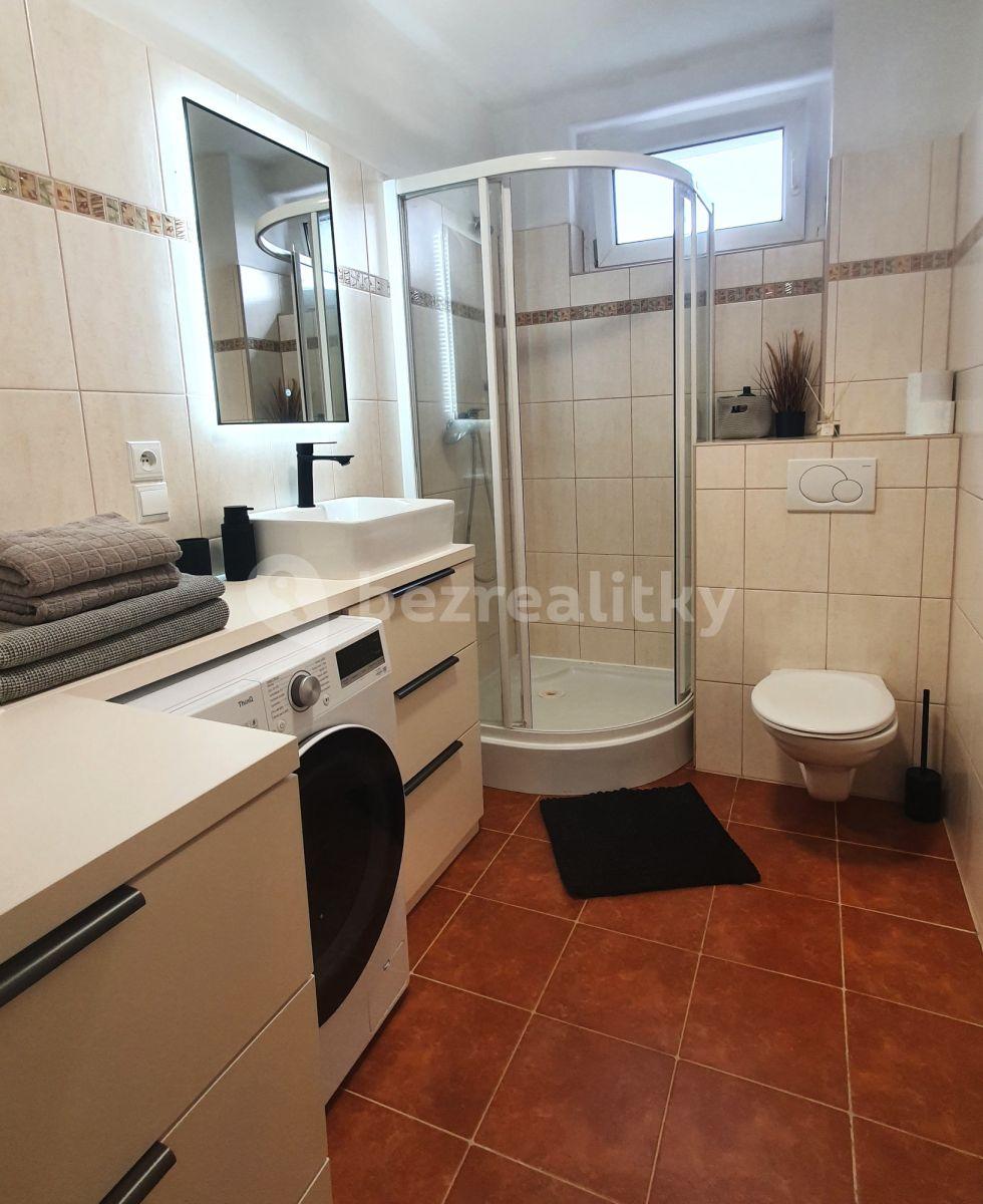 Prenájom bytu 2-izbový 41 m², Krchlebská, Praha, Praha