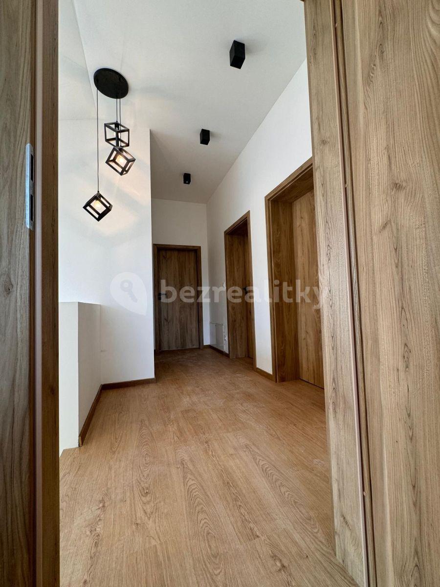 Predaj domu 196 m², pozemek 879 m², U Lesíka, Nová Ves, Středočeský kraj