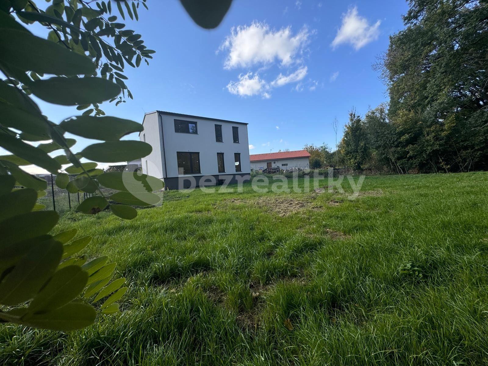 Predaj domu 196 m², pozemek 879 m², U Lesíka, Nová Ves, Středočeský kraj