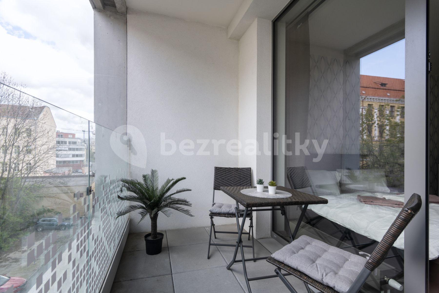 Prenájom bytu 1-izbový 35 m², Hlaváčkova, Praha, Praha