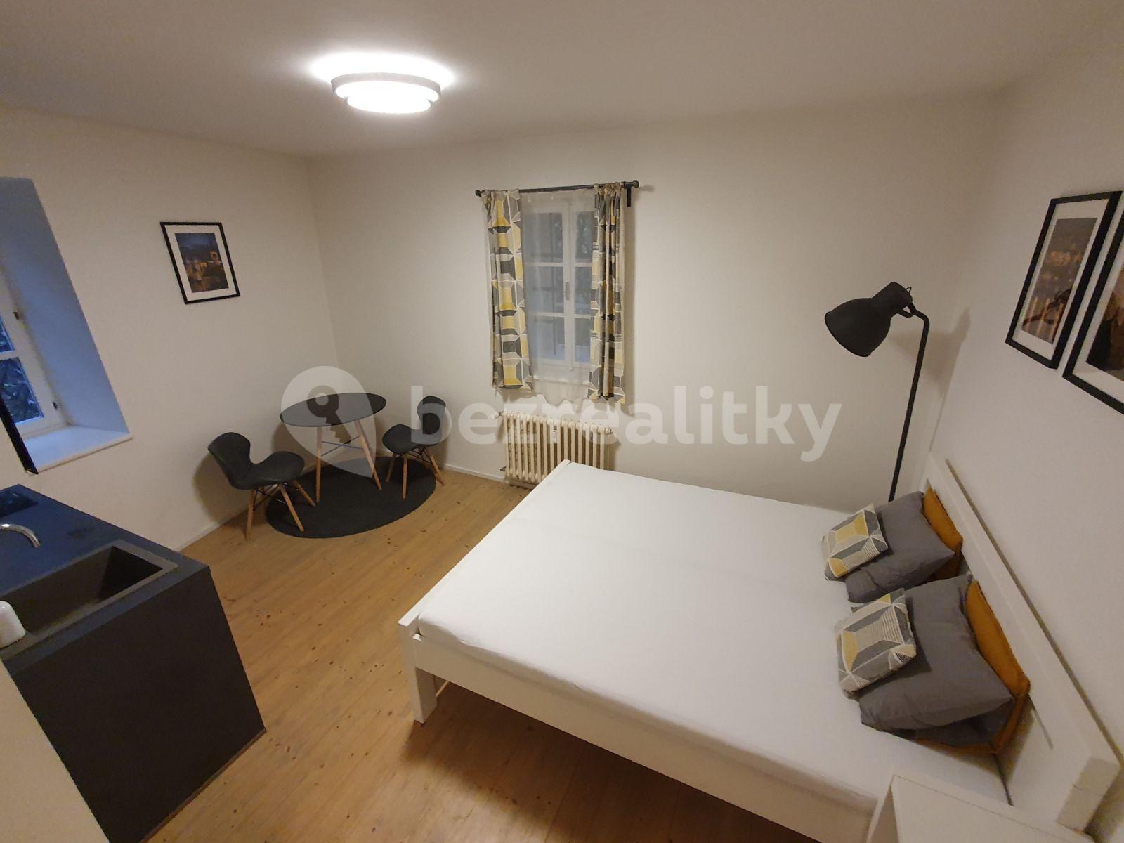 Prenájom bytu 1-izbový 23 m², U Pernikářky, Praha, Praha