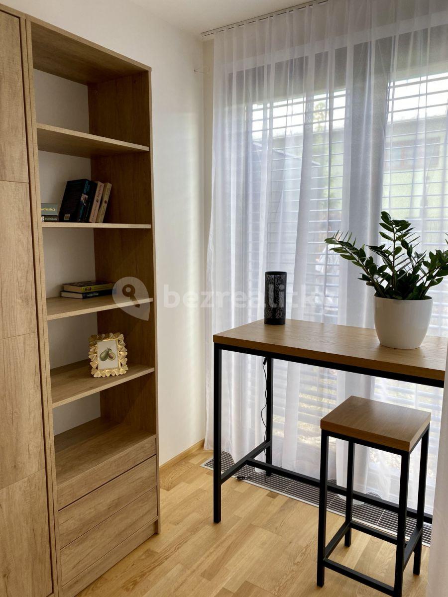 Prenájom bytu 1-izbový 32 m², U Průhonu b, Praha, Praha