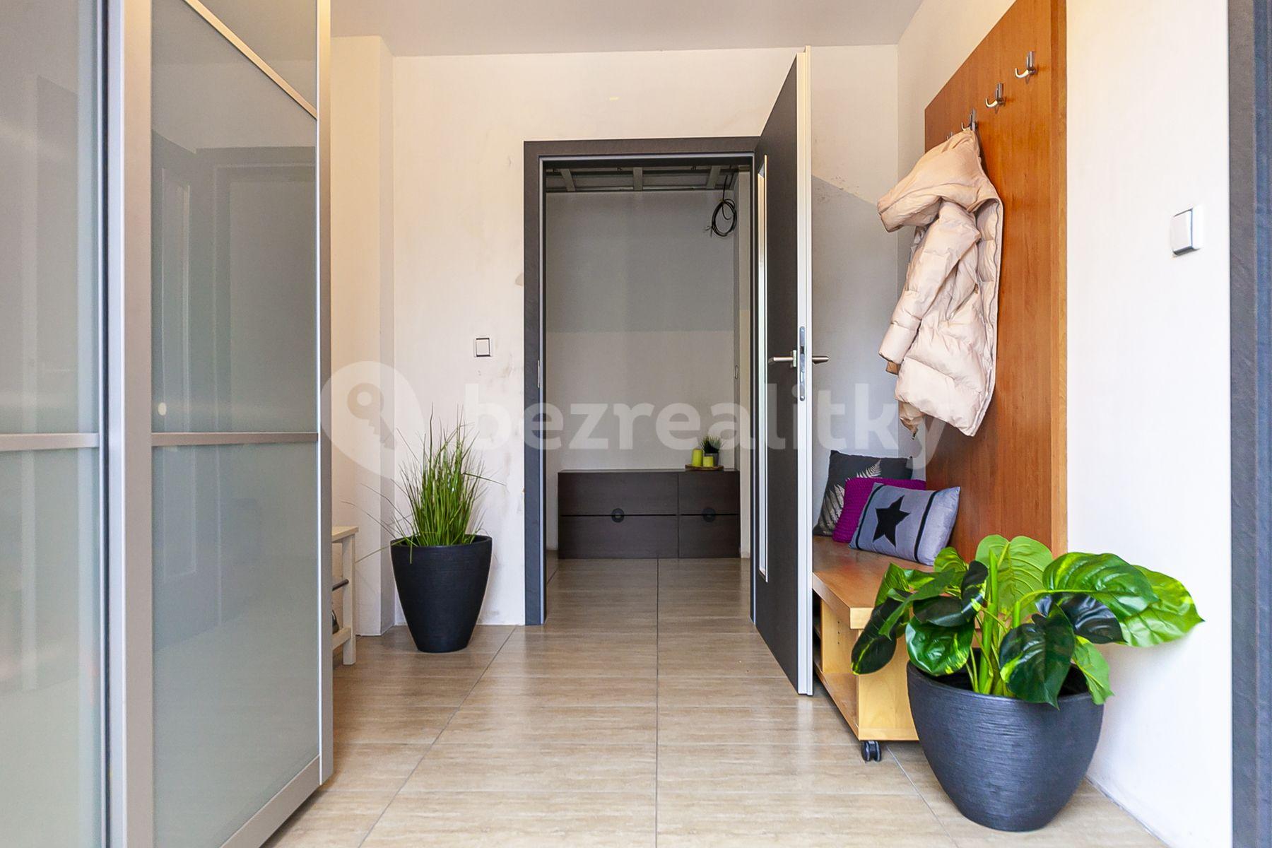 Predaj domu 180 m², pozemek 1.445 m², Ke Hrušce, Strančice, Středočeský kraj