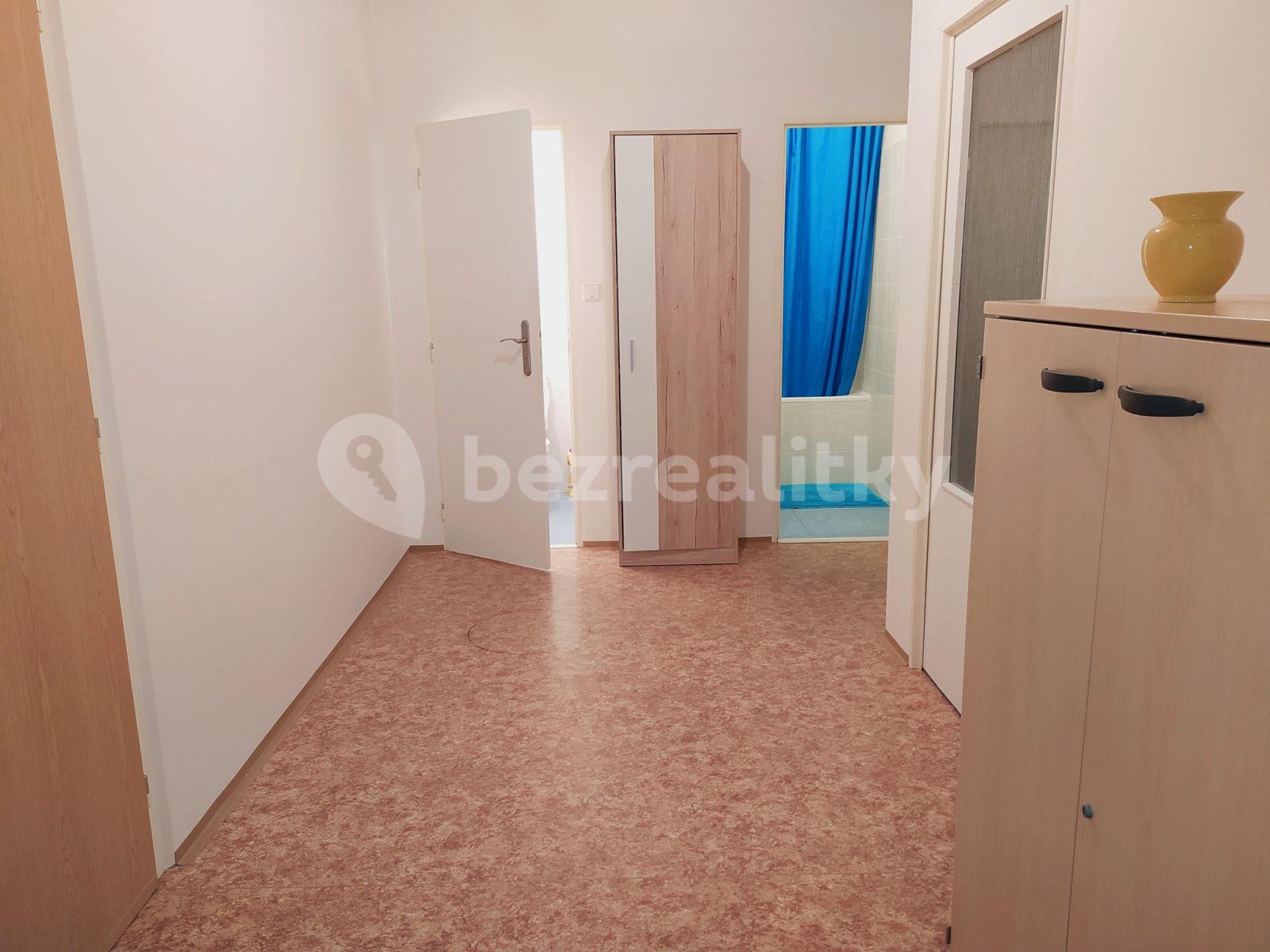 Prenájom bytu 1-izbový 80 m², Voskovcova, Praha, Praha