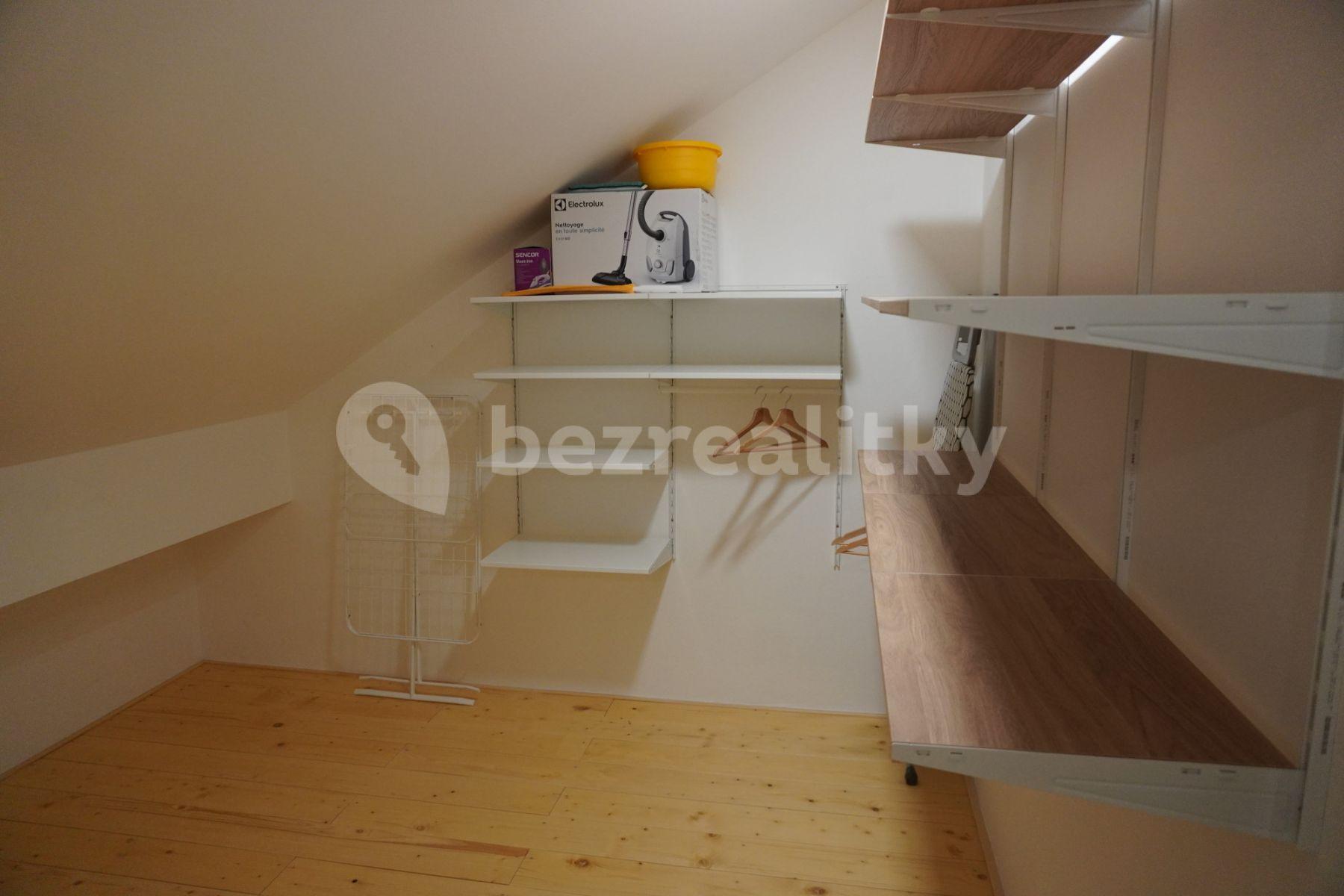 Prenájom bytu 2-izbový 90 m², Bezručova, Brno, Jihomoravský kraj