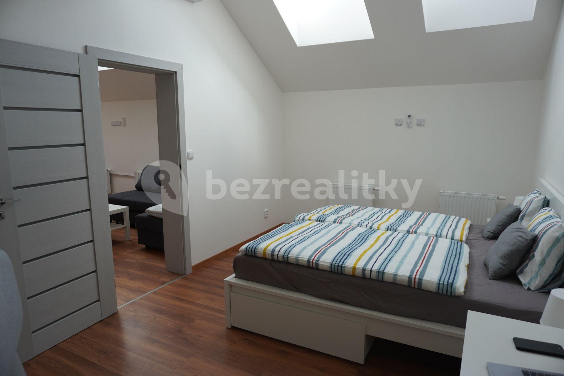 Prenájom bytu 2-izbový 90 m², Bezručova, Brno, Jihomoravský kraj