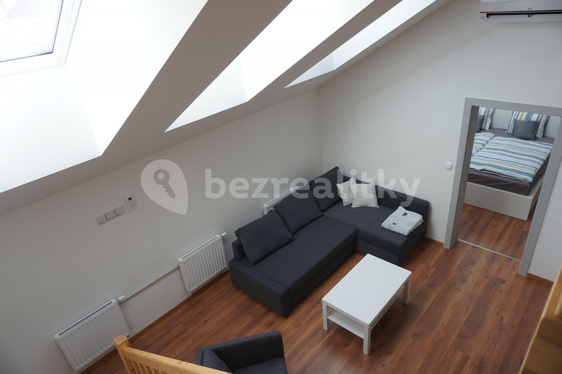 Prenájom bytu 2-izbový 90 m², Bezručova, Brno, Jihomoravský kraj