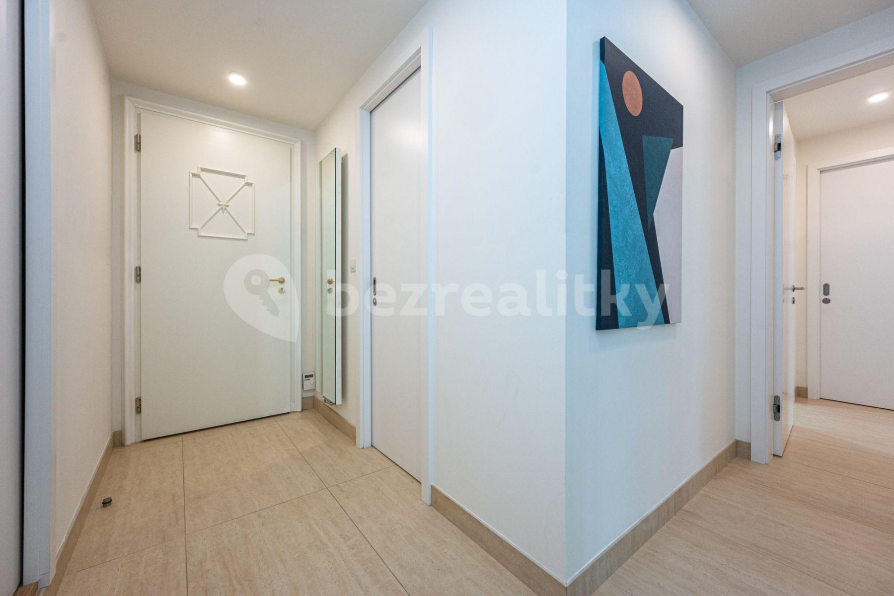 Prenájom bytu 2-izbový 89 m², Dlouhá, Praha, Praha