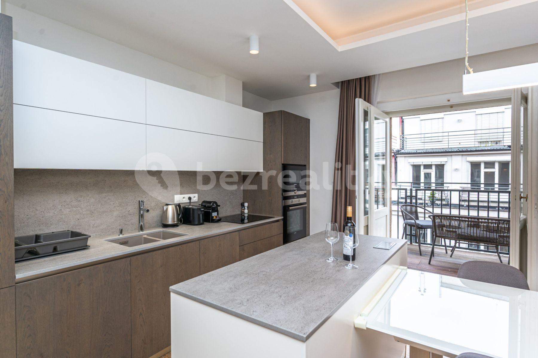 Prenájom bytu 2-izbový 89 m², Dlouhá, Praha, Praha