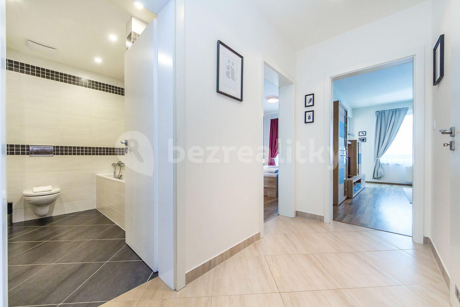 Prenájom bytu 2-izbový 65 m², Švehlova, Praha, Praha